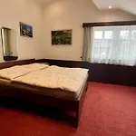 بيت ضيافة Tenis - Centrum 3*