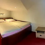 بيت ضيافة Tenis - Centrum 3*