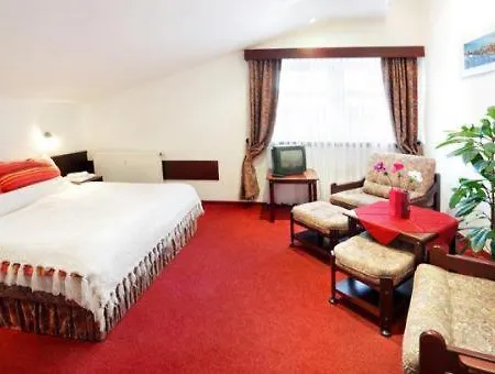 بيت ضيافة Tenis - Centrum 3*