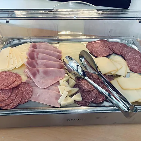 Tenis - Centrum بيت ضيافة 3*