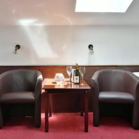 Tenis - Centrum بيت ضيافة