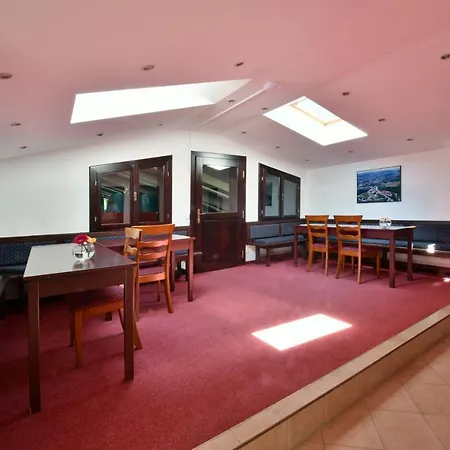 Tenis - Centrum بيت ضيافة Český Krumlov